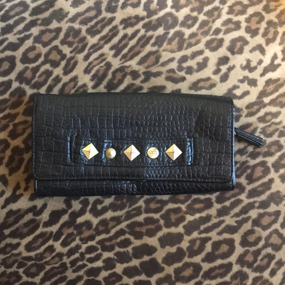 Faux leather clutch - Picture 1 of 5